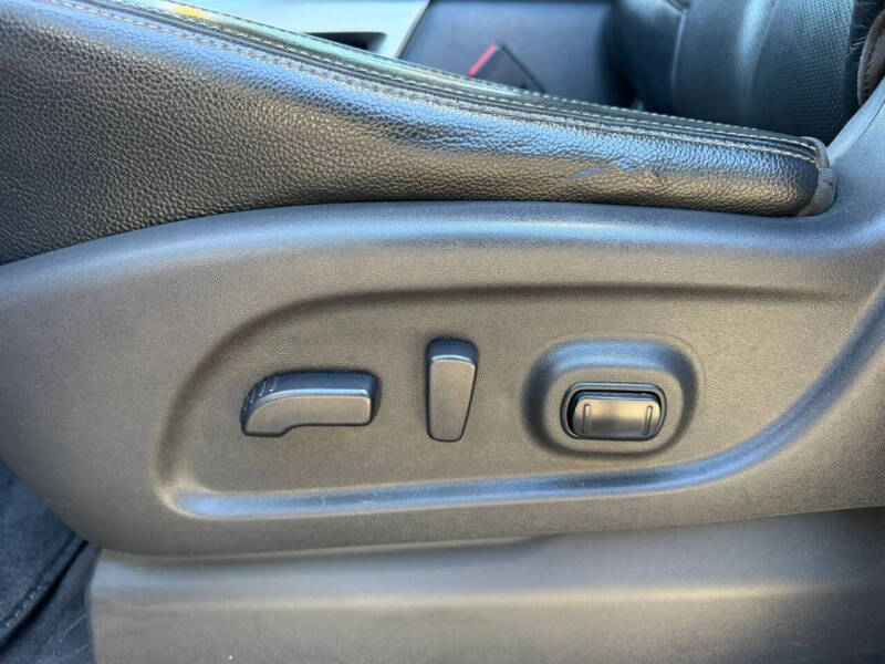 2017 Nissan Titan