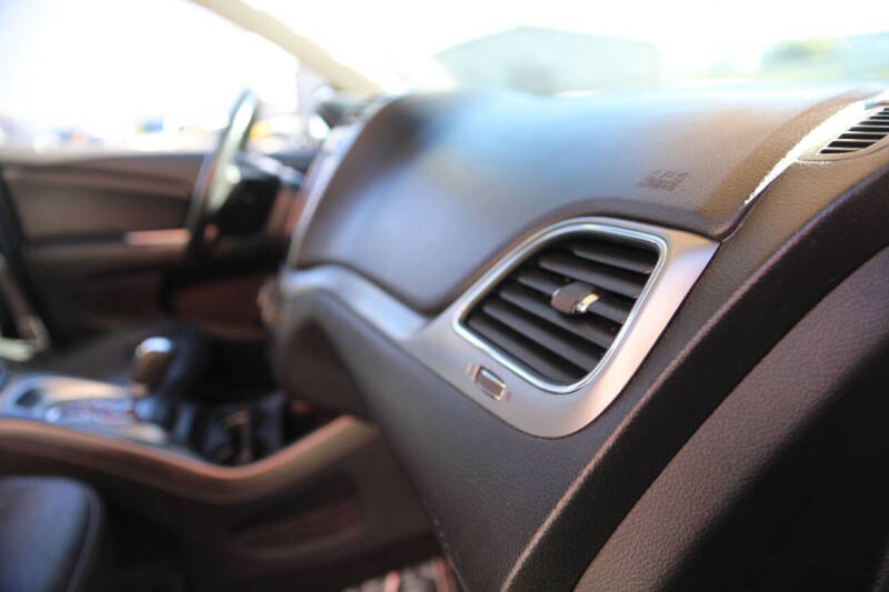 2020 Dodge Journey Crossroad