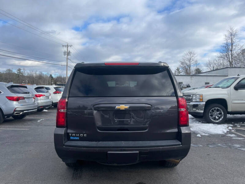 2017 Chevrolet Tahoe LT photo 8