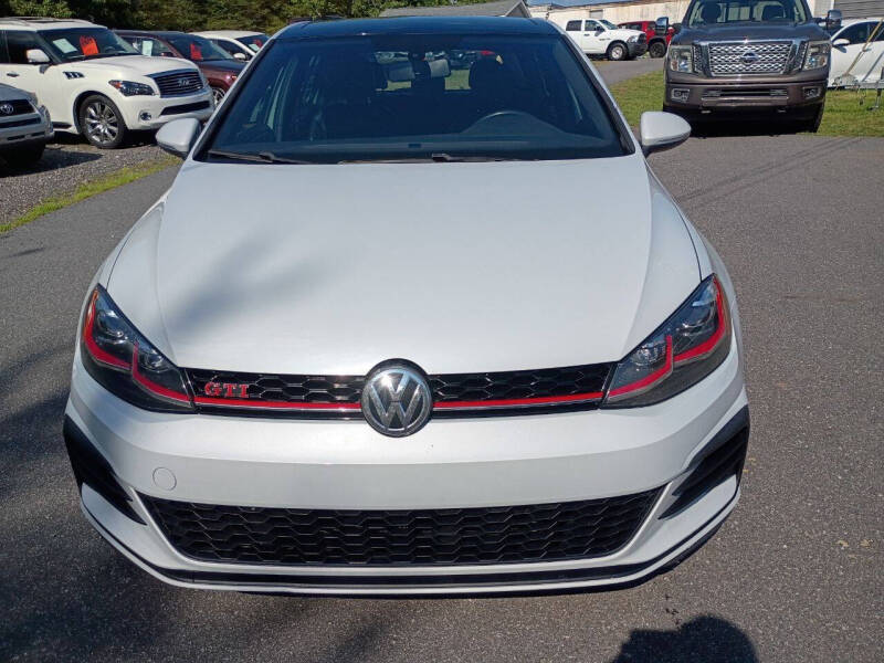 2019 Volkswagen Golf GTI SE