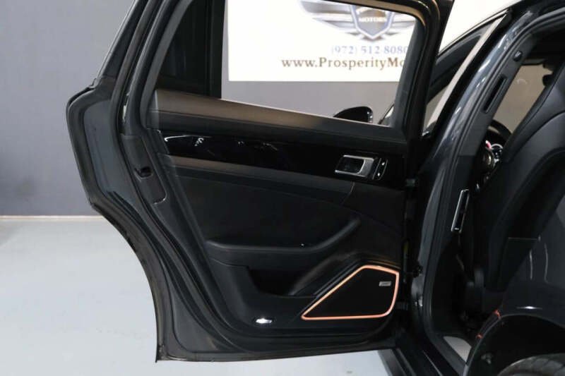 2018 Porsche Panamera Turbo Sport Turismo