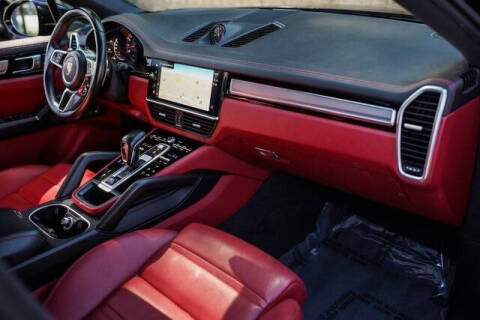 2023 Porsche Cayenne Coupe Platinum Edition