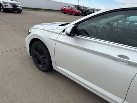 2023 Volkswagen Jetta SE