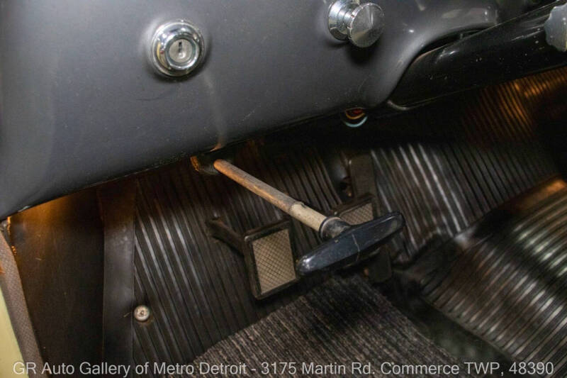 1951 Packard 200 Deluxe