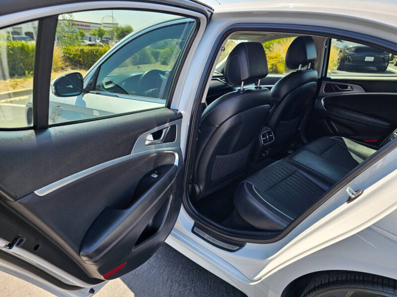 2019 Genesis G70