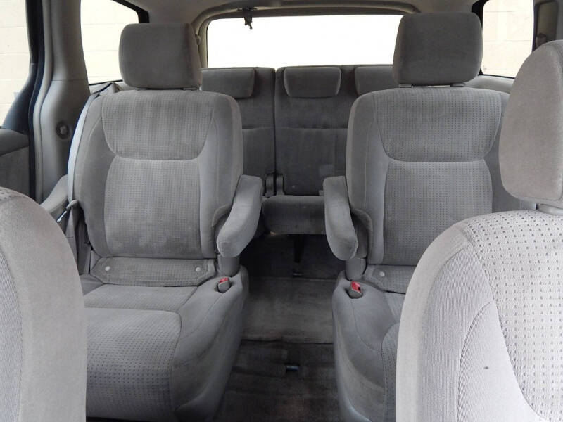 2007 Toyota Sienna LE 8-Passenger