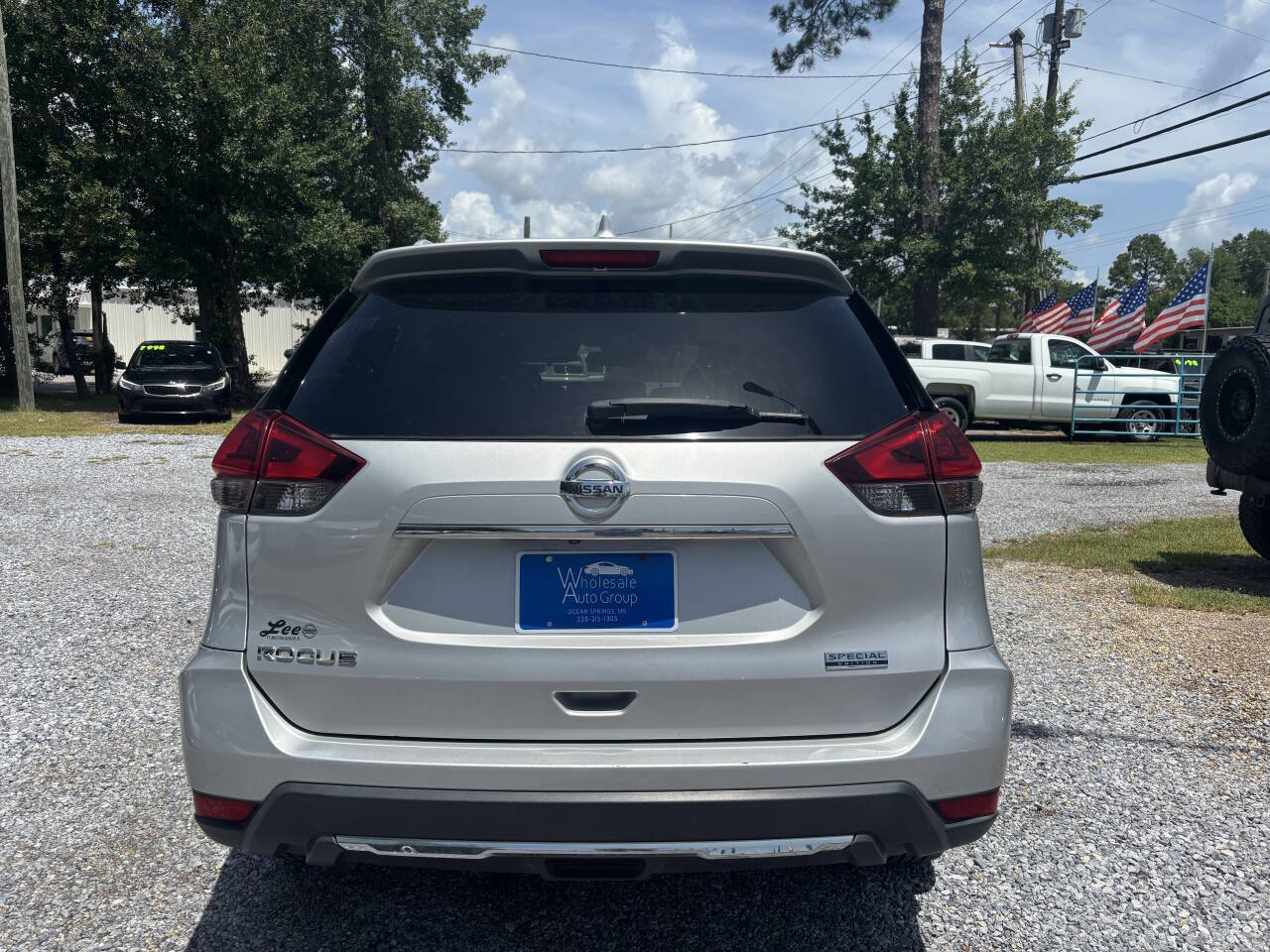 View vehicle photo 6