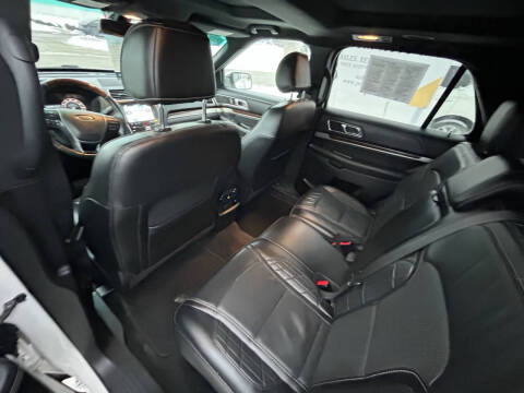 2017 Ford Explorer Platinum