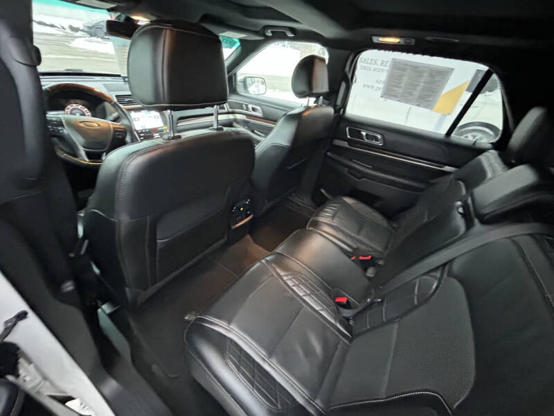 2017 Ford Explorer Platinum