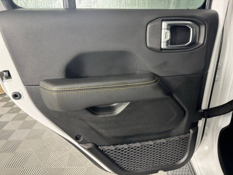 2025 Jeep Gladiator High Tide