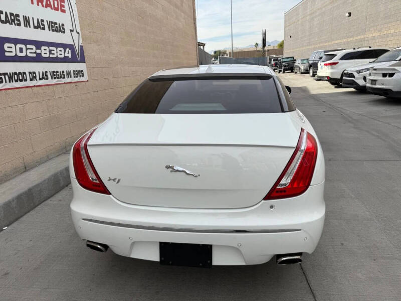 2011 Jaguar XJ