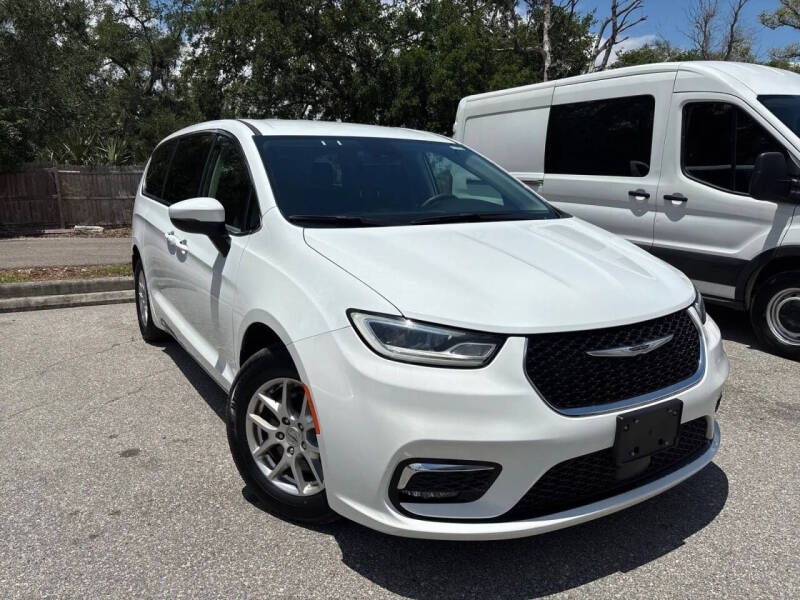 2023 Chrysler Pacifica Touring L