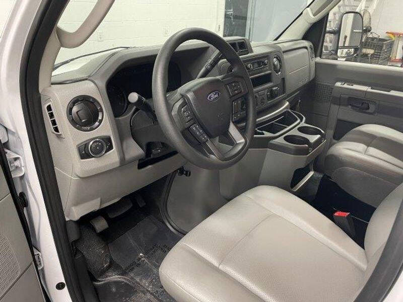 2025 Ford E-Series