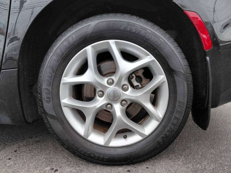 2017 Chrysler Pacifica Touring-L