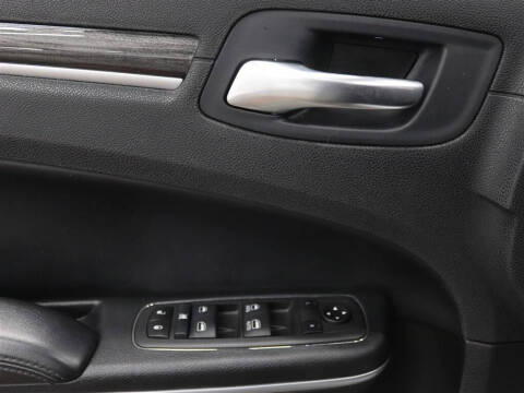 2022 Chrysler 300 Touring