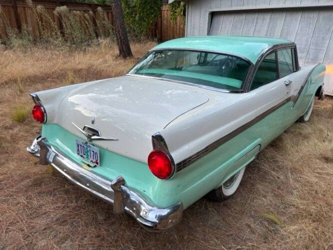 1956 Ford Victoria