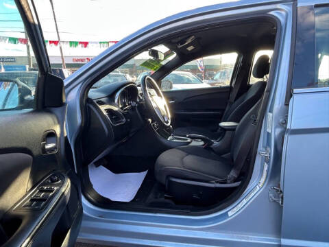 2013 Chrysler 200 Touring