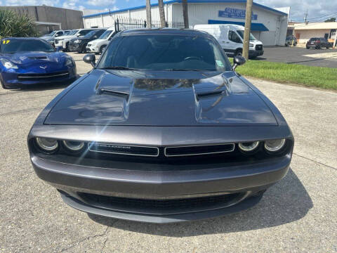 2015 Dodge Challenger SXT Plus