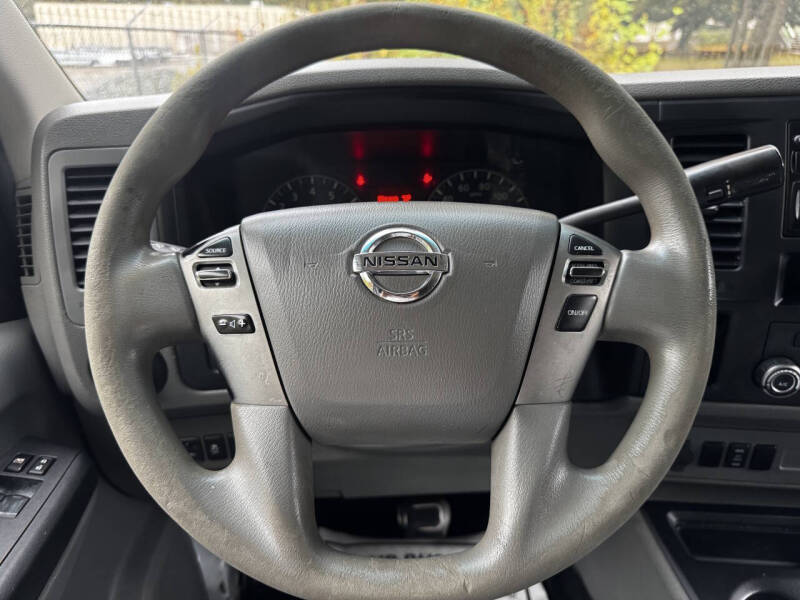 2013 Nissan NV 2500 HD SV