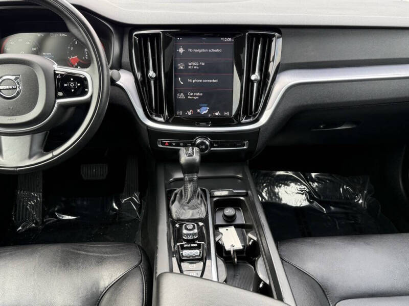 2020 Volvo S60 T5 Momentum