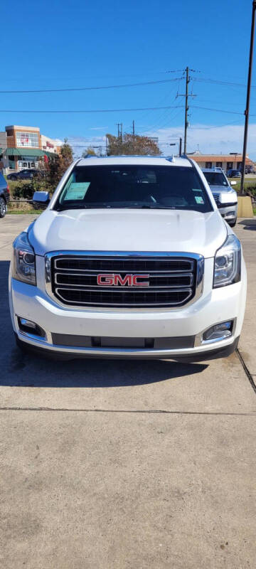 2017 GMC Yukon SLT's photo