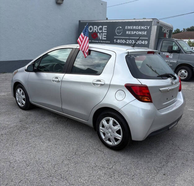 2015 Toyota Yaris 5-Door L