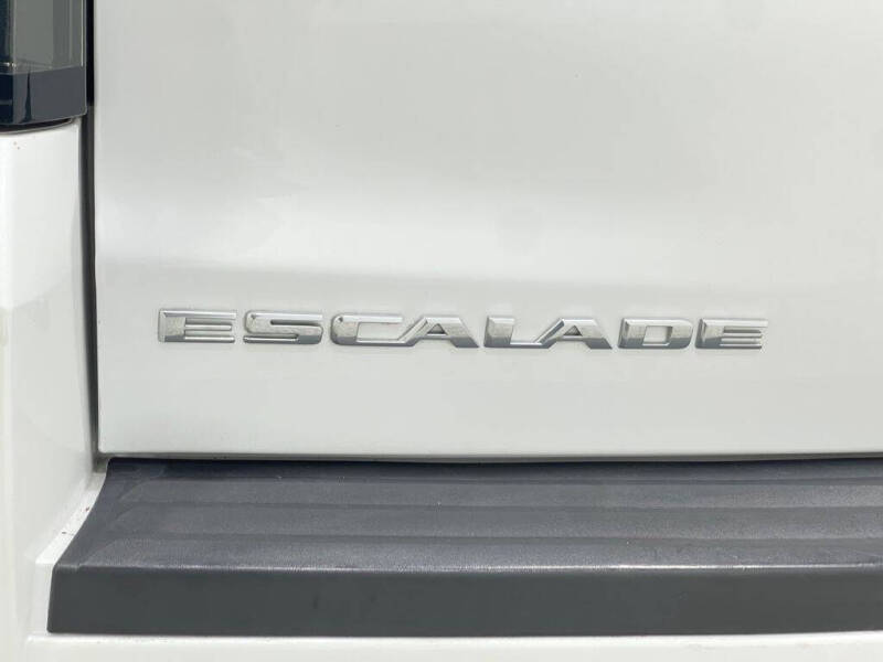 2017 Cadillac Escalade ESV Luxury