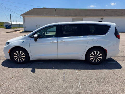 2023 Chrysler Pacifica Plug-In Hybrid Touring L