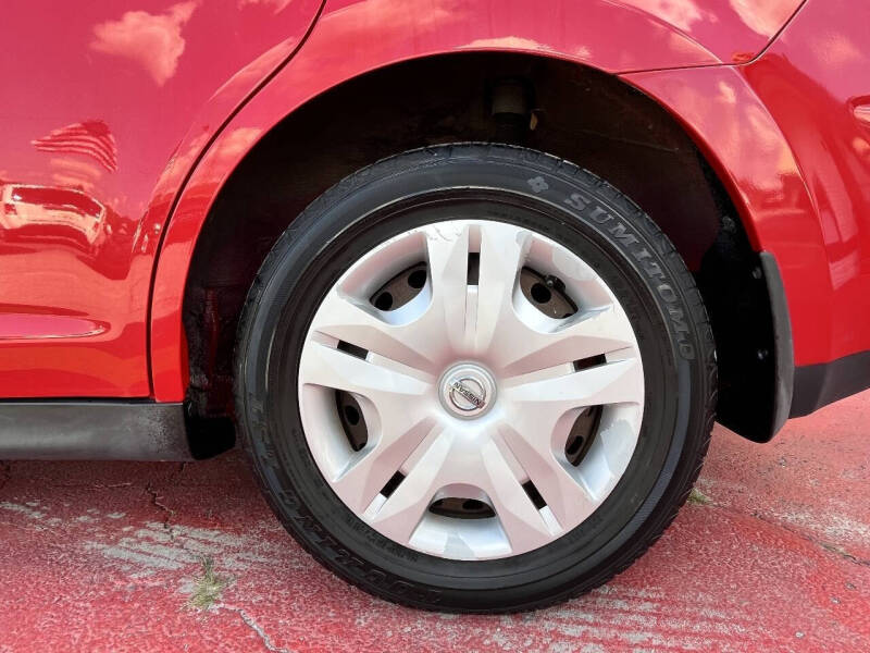 2011 Nissan Versa 1.8 S