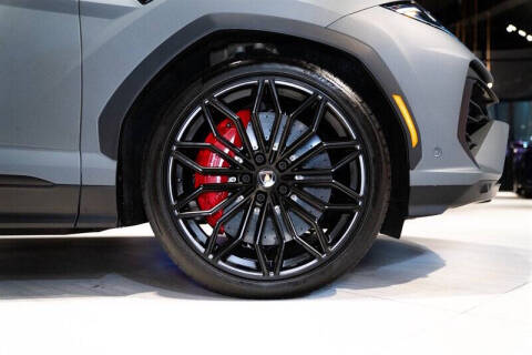 2025 Lamborghini Urus SE