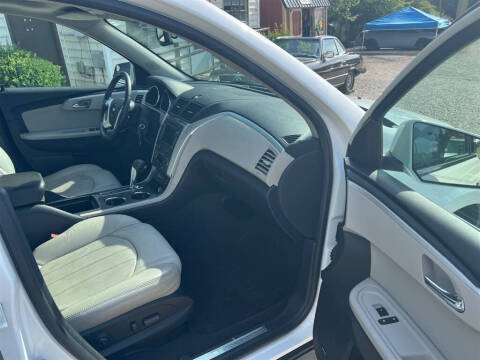 2010 Chevrolet Traverse LTZ