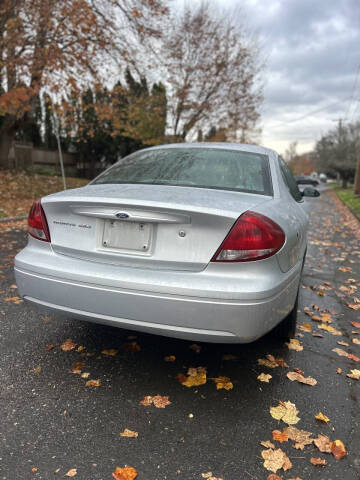 2004 Ford Taurus SES