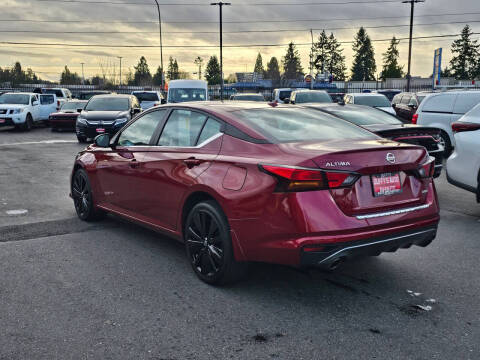 2022 Nissan Altima 2.5 SR