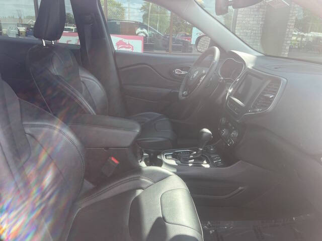 2023 Jeep Cherokee Altitude Lux