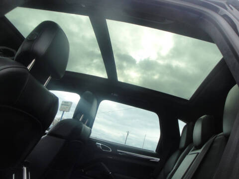 2017 Porsche Cayenne Turbo