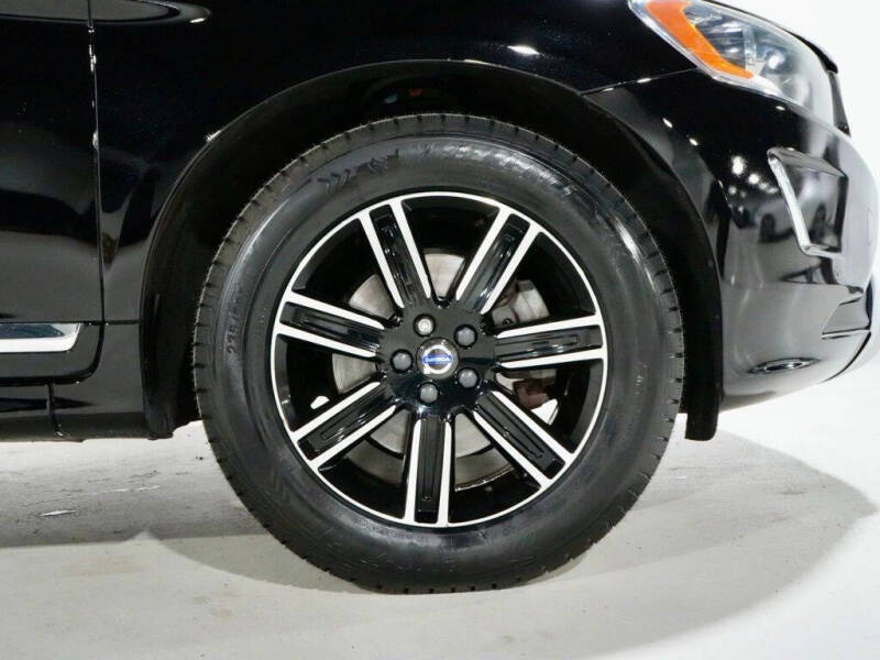 2017 Volvo XC60 T5 Dynamic