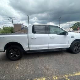 2024 Ford F-150 Lightning Flash