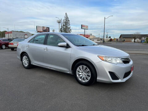 2014 Toyota Camry for sale at Sinaloa Auto Sales in Salem OR