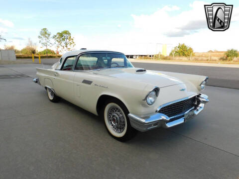 1957 Ford Thunderbird