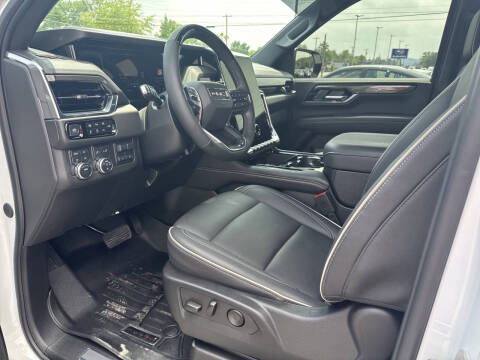 2025 GMC Yukon Elevation