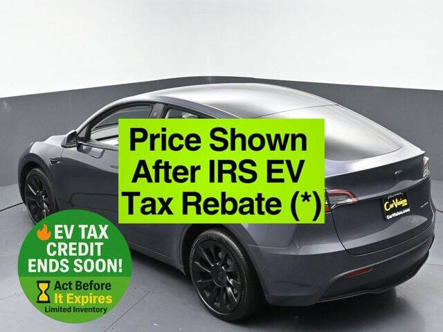 Used 2021 Tesla Model Y Long Range with VIN 5YJYGDEE2MF293692 for sale in Conshohocken, PA