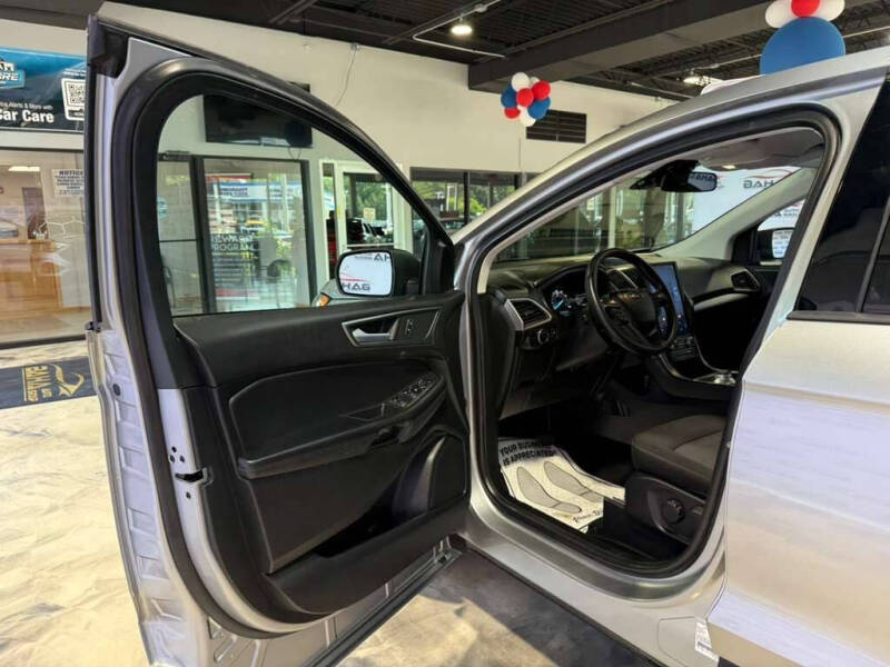 2024 Ford Edge SE