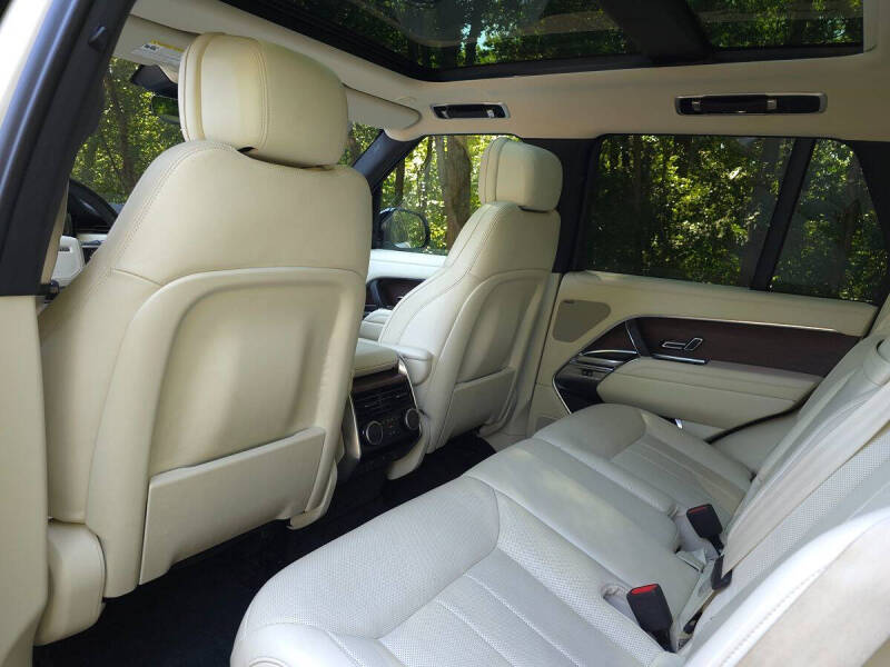 2023 Land Rover Range Rover P400 SE