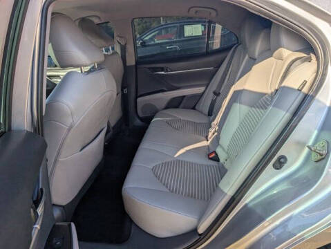 2020 Toyota Camry SE