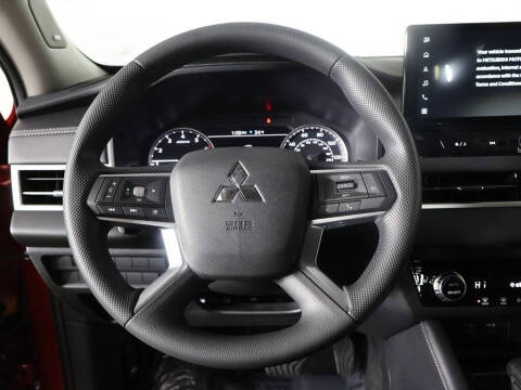 2025 Mitsubishi Outlander ES