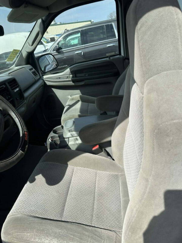 2004 Ford Excursion XLT