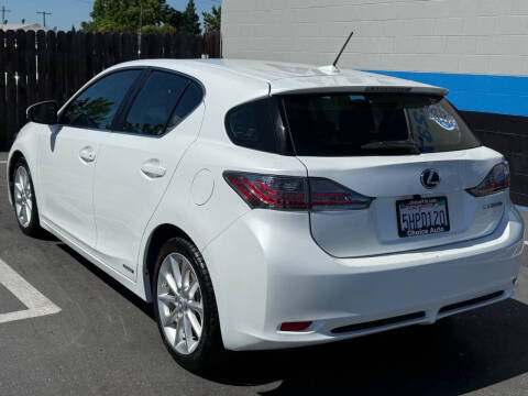 2013 Lexus CT 200h