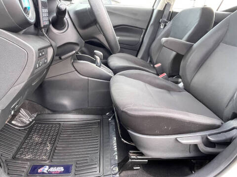 2023 Nissan Kicks S