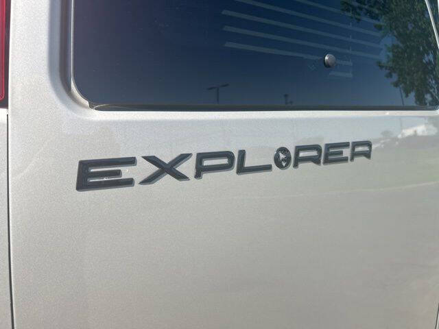2023 Chevrolet Express 2500