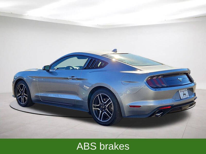 2022 Ford Mustang EcoBoost